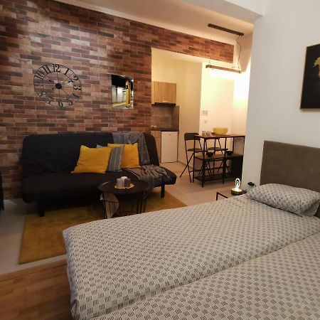Cozy Studio Next To Acropolis & Plaka Athen Exterior foto